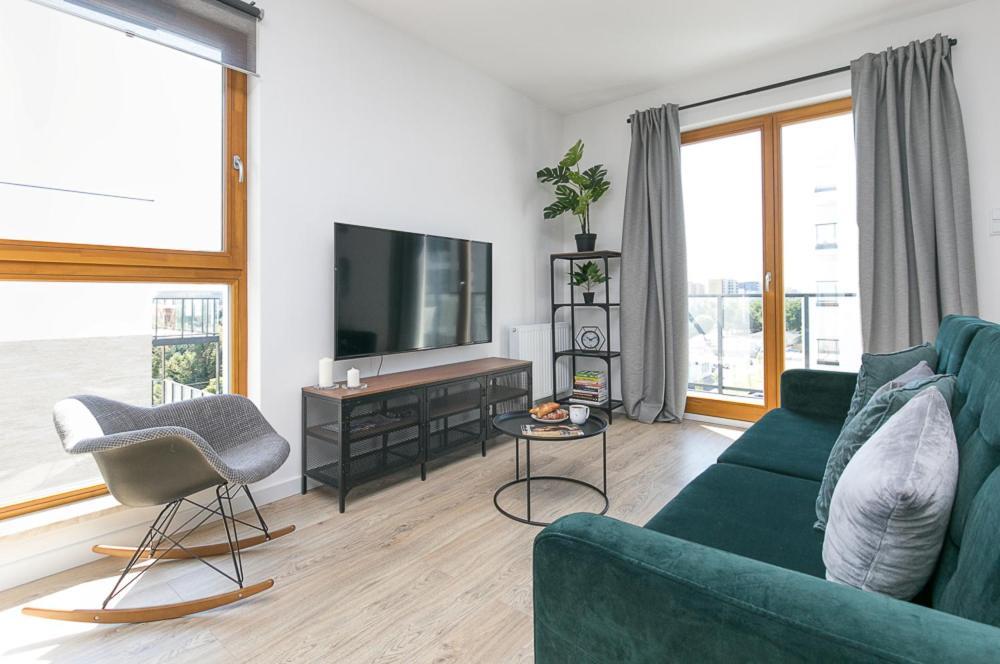Апартаменты Apartament Black Zajezdnia Wrzeszcz Гданьск Экстерьер фото